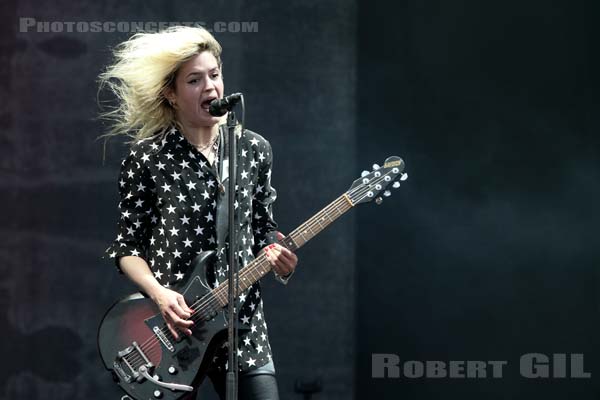 THE KILLS - 2018-06-24 - PARIS - Hippodrome de Longchamp - Paris - Alison Nicole Mosshart